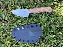 Load image into Gallery viewer, EDC Skinner_Mango wood handle
