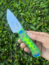 Load image into Gallery viewer, EDC Skinner_G10 handle (Textured grip-Green &amp; Blue )
