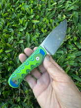 Load image into Gallery viewer, EDC Skinner_G10 handle (Textured grip-Green &amp; Blue )
