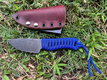 Load image into Gallery viewer, EDC Skinner Lite with Blue Paracord
