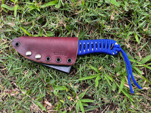 Load image into Gallery viewer, EDC Skinner Lite with Blue Paracord
