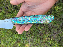 Load image into Gallery viewer, 'Eka Large_Paua handle

