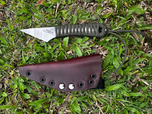 Load image into Gallery viewer, Kiridashi with Moss Green Paracord

