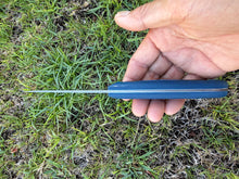 Load image into Gallery viewer, Sketto_G10 handle with Kydex seath (Blue &amp; Black)
