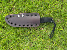 Load image into Gallery viewer, Sketto Lite with Black Paracord (Flat Sheath)
