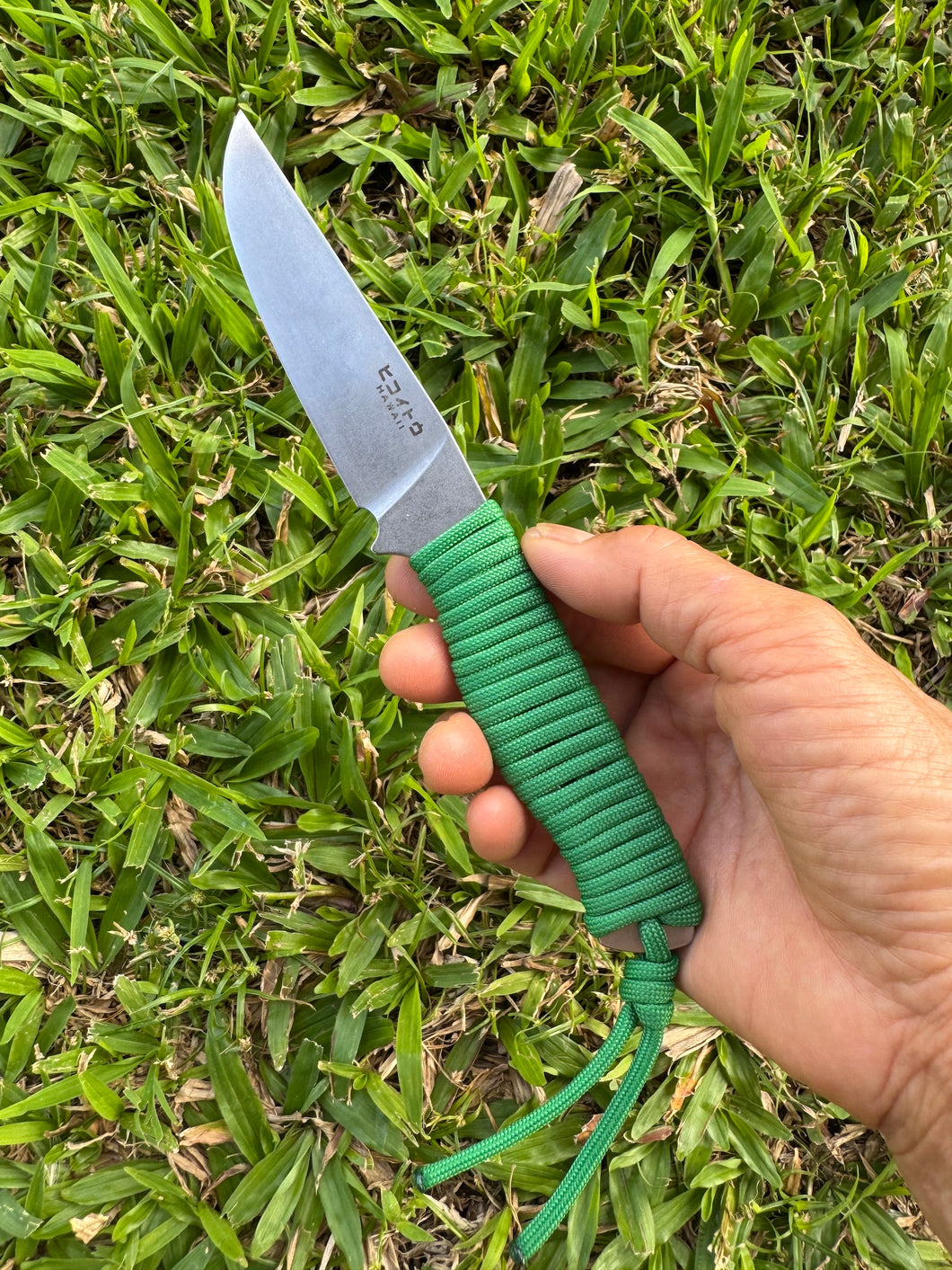 Sketto Lite with Green Paracord