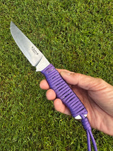 Load image into Gallery viewer, Sketto Lite with Purple Paracord (Flat Sheath)
